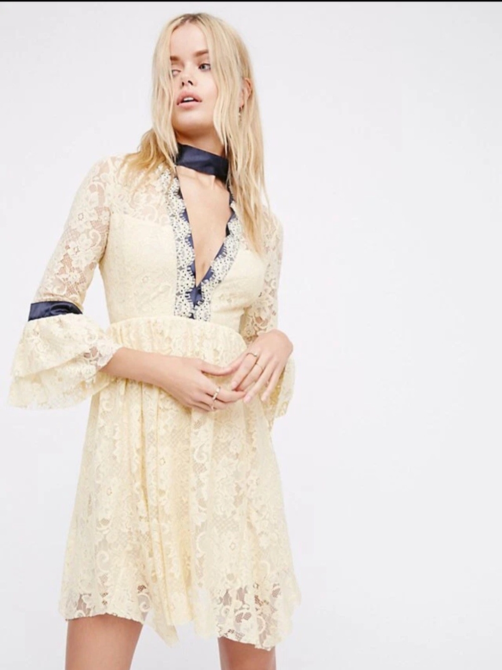 Free People Cream Lace Dress Navy Choker Tie Open Back Bell Sleeve Medium - Picture 3 of 16
